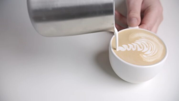 make a latte with a stovetop espresso maker
